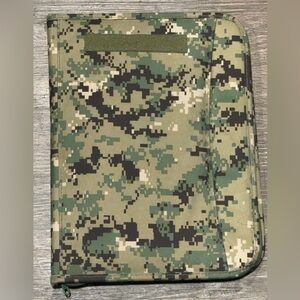 NWOT Mercury Tatical Gear Binder Zipper Closure-13.5" H × 10" Wx2.5" D closed